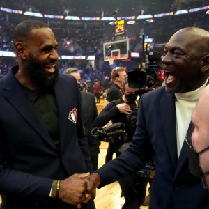 记者：NBA历史并非从84年才开始 总统山成员应该是拉&amp;贾&amp;乔&amp;詹