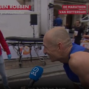 马拉松首次跑进3小时 罗本：跟当年夺冠感觉一样